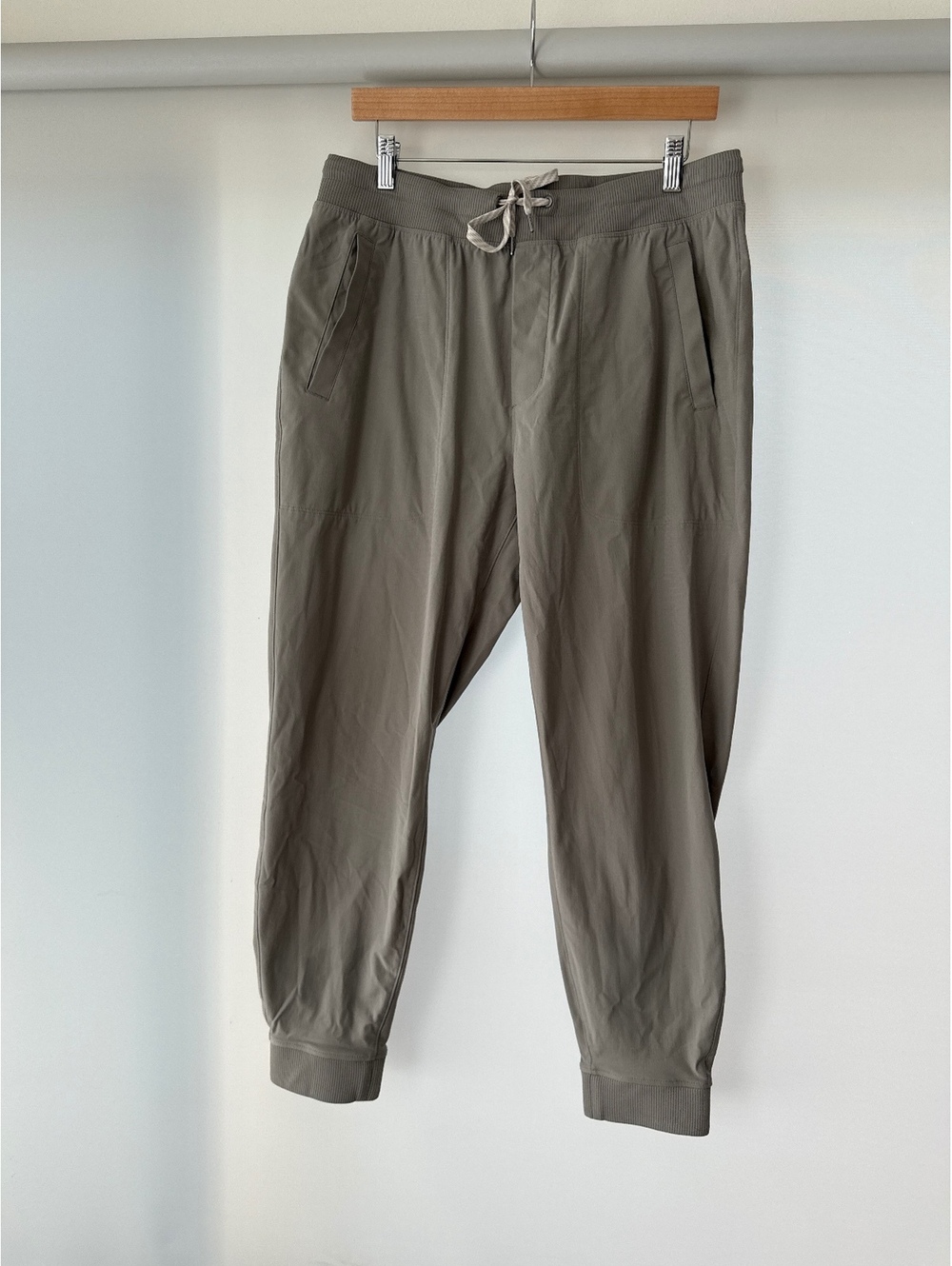 Vuori Ripstop Jogger Pants Women’s XL Gray Cropped Drawstring 17x29